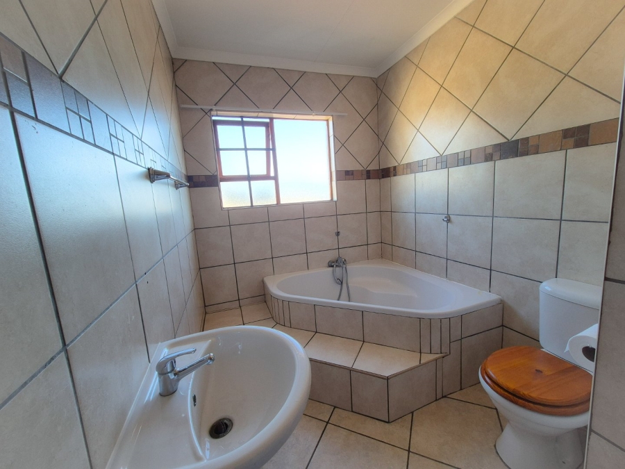 3 Bedroom Property for Sale in Vaalpark Free State